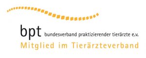 Logo des Bundesverbandes Praktizierender Tierärzte e.V. (bpt) mit dem Text „Mitglieder im Tierärzteverband“ unter einem gepunkteten Liniendesign.